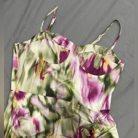 BRAND NEW Floral Satin Midi Dress I Size S - Picture 4 of 4